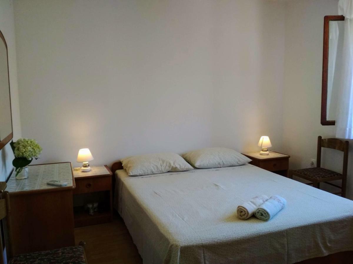 スラノ Antun Mozara Family House Bed & Breakfast エクステリア 写真