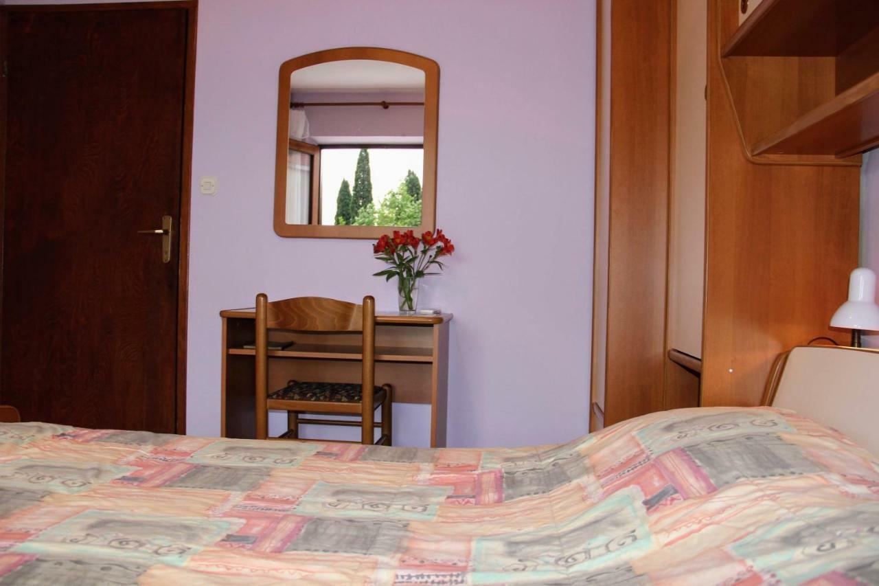 スラノ Antun Mozara Family House Bed & Breakfast エクステリア 写真