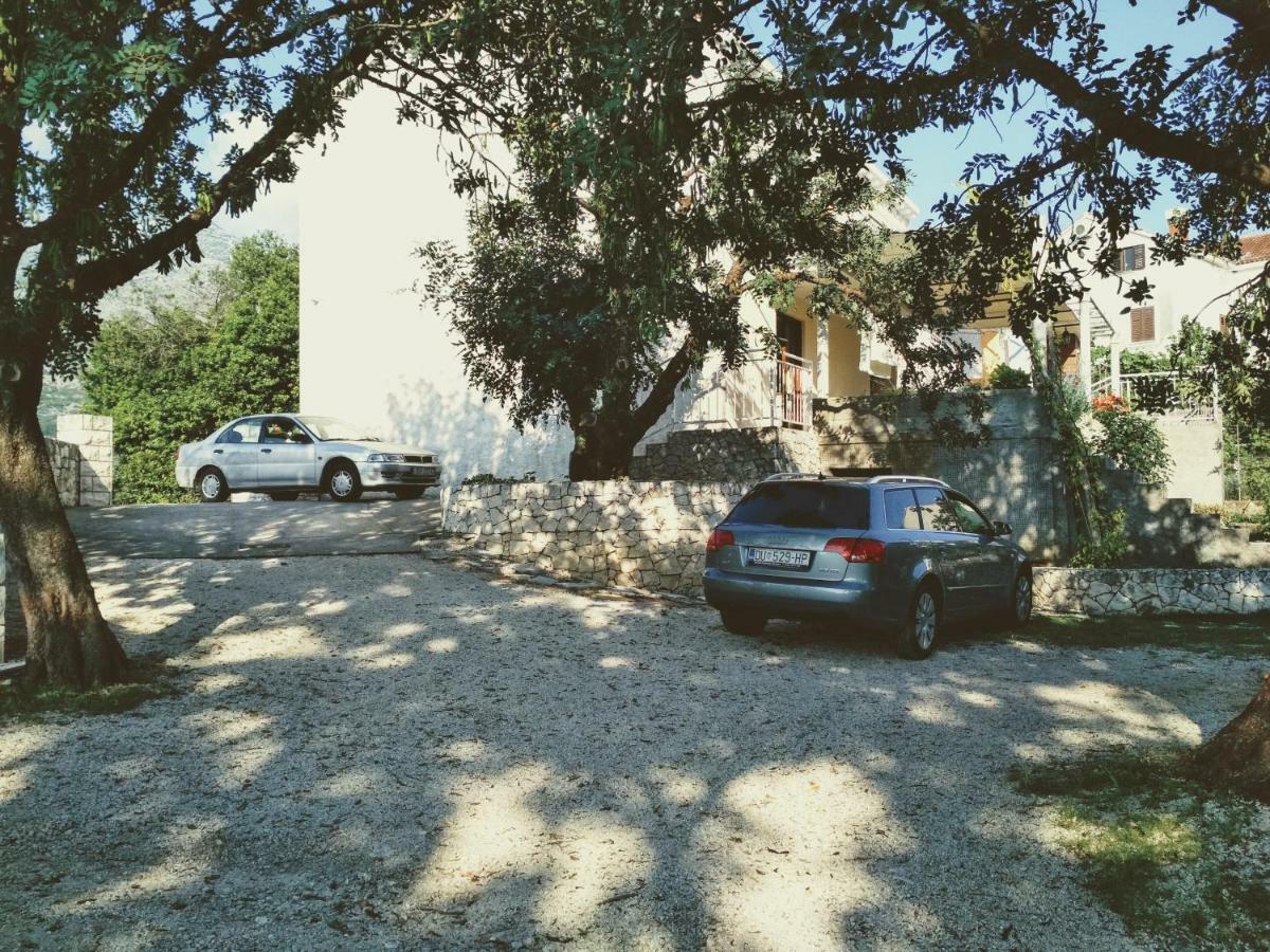 スラノ Antun Mozara Family House Bed & Breakfast エクステリア 写真