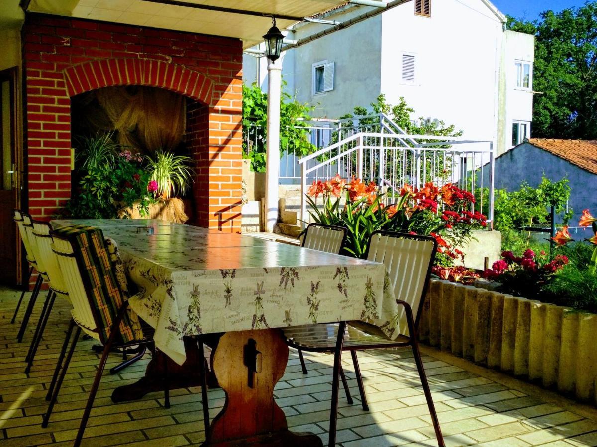 スラノ Antun Mozara Family House Bed & Breakfast エクステリア 写真